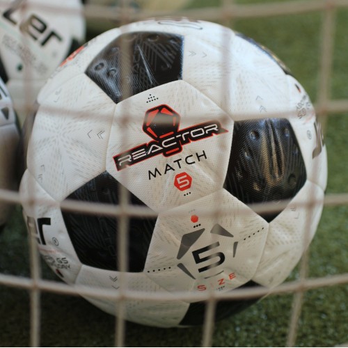 Piłka meczowa Reactor